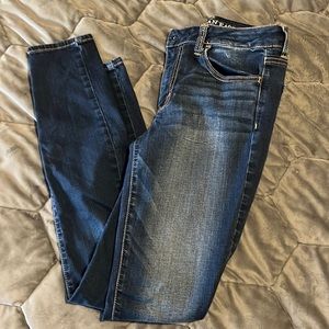 AE sz 6 jeans